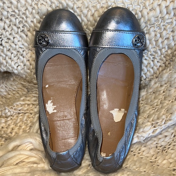 5/$50 Coach pewter leather flats size 6 - Picture 2 of 8
